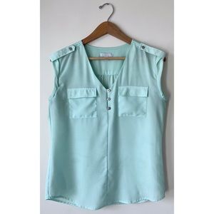 New York & Co 🌸 Seafoam Cap Sleeve Button Blouse